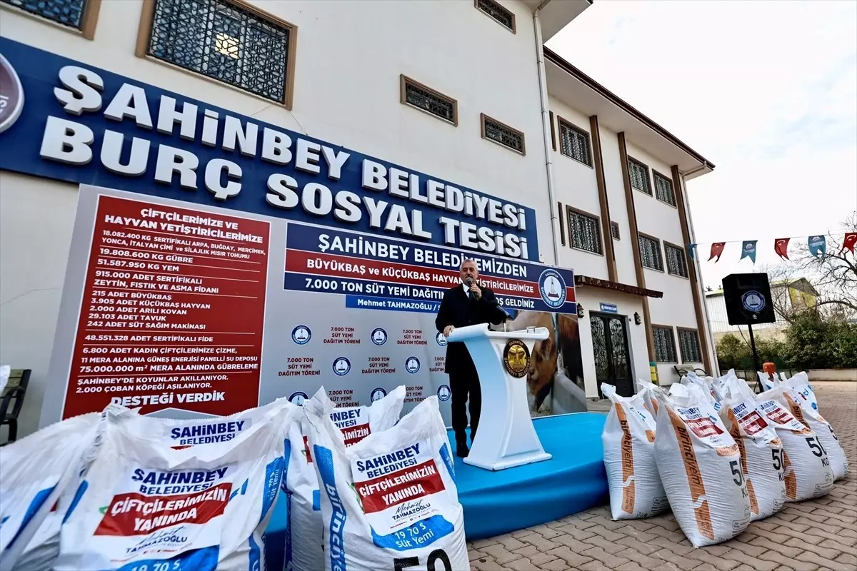 Gaziantep’te Yem Desteği Dağıtımı Devam Ediyor