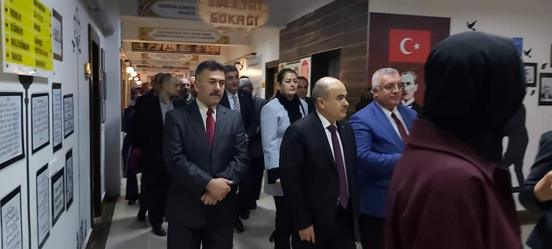 Eğitimci Yazar Nevzat Öztürk: On Parmakta On Marifet