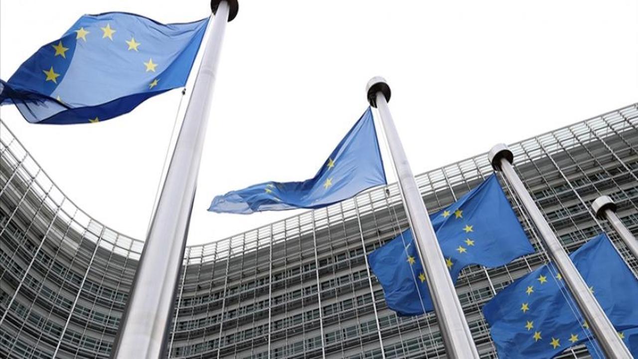 AB, şirketlerin yüzde 90’ını sınırda karbon vergisinden muaf tutacak