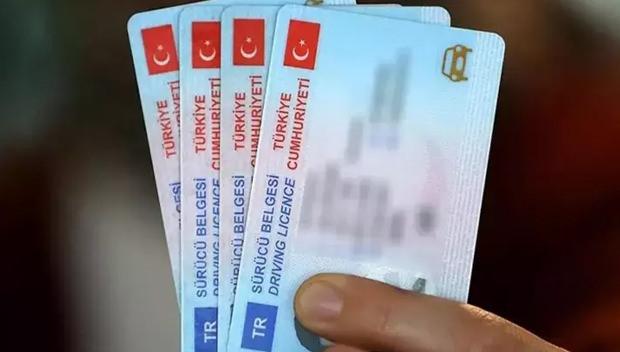 Eski tip sürücü belgesi nasıl yenilenir? 5 adımda belge yenileme