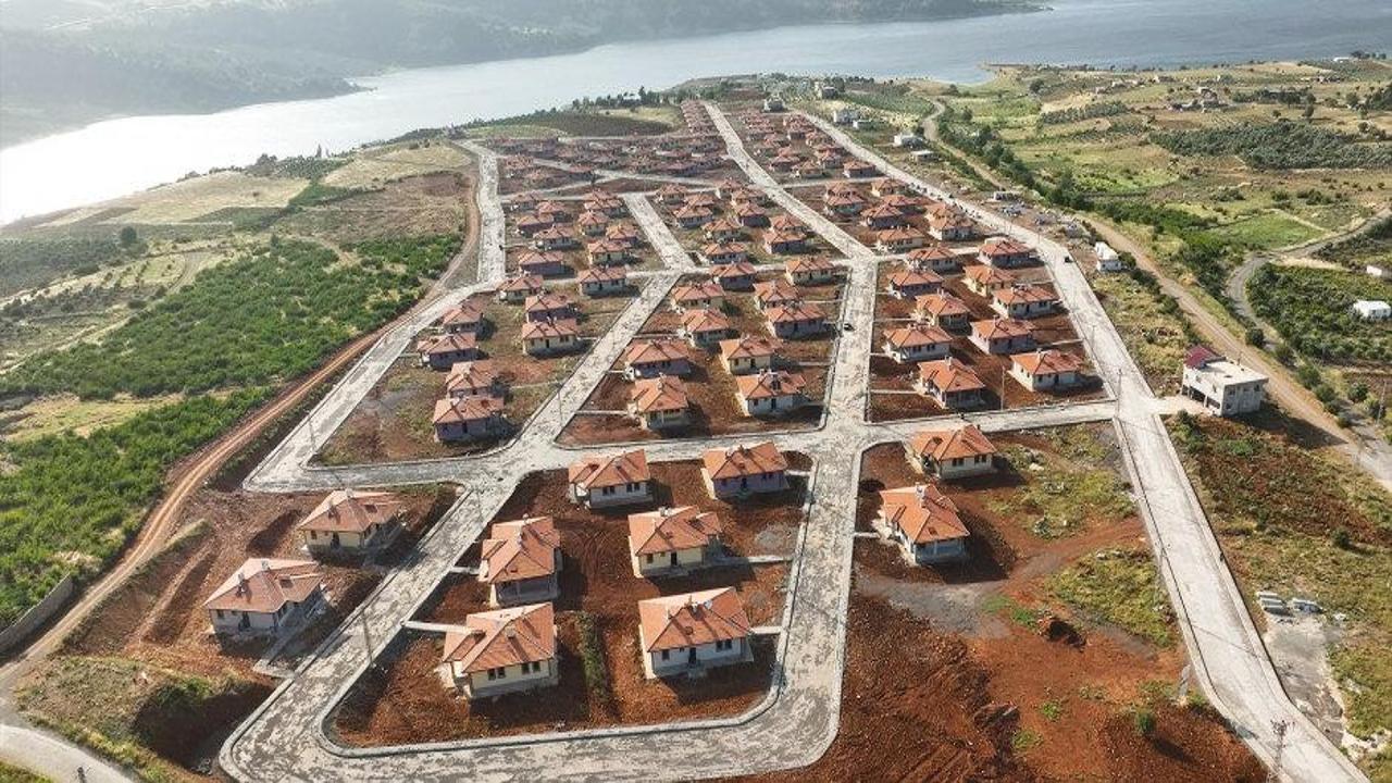 Bakan Kurum: Kahramanmaraş’ta 110 köy konutunun inşası tamamlandı!
