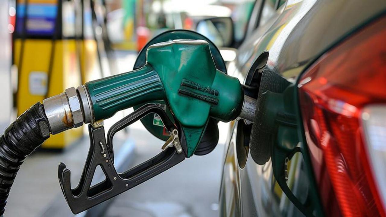 Benzine zam geliyor