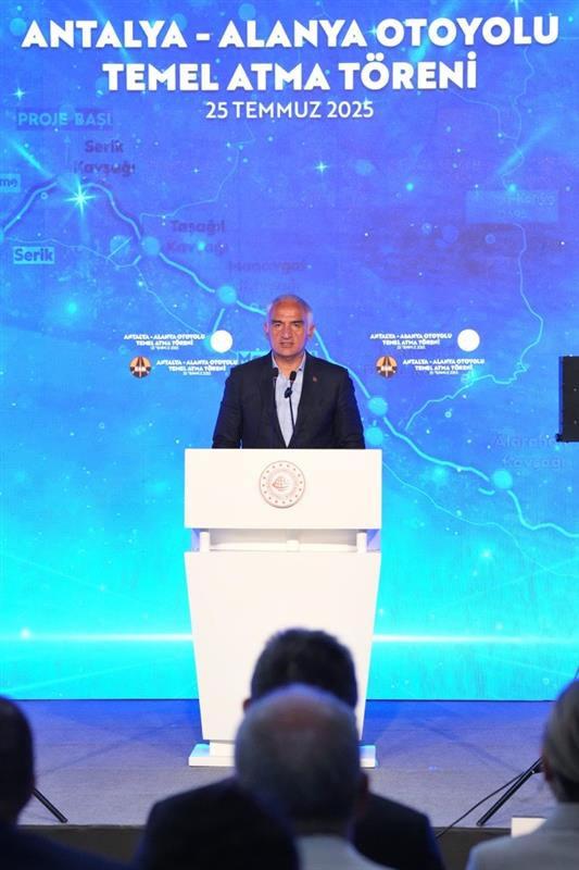 Antalya-Alanya otoyolu'nun temeli atıldı! 'Türkiye yüzyılı'nın stratejik adımlarından'
