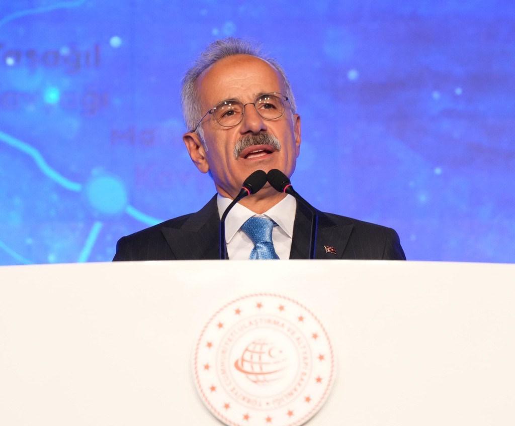 Antalya-Alanya otoyolu'nun temeli atıldı! 'Türkiye yüzyılı'nın stratejik adımlarından'