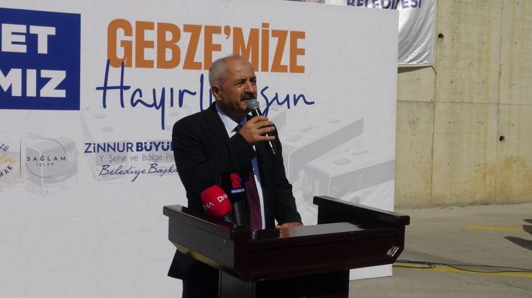 Gebze Belediyesi filosuna katılan 33 adet yeni araç, törenle hizmete başladı