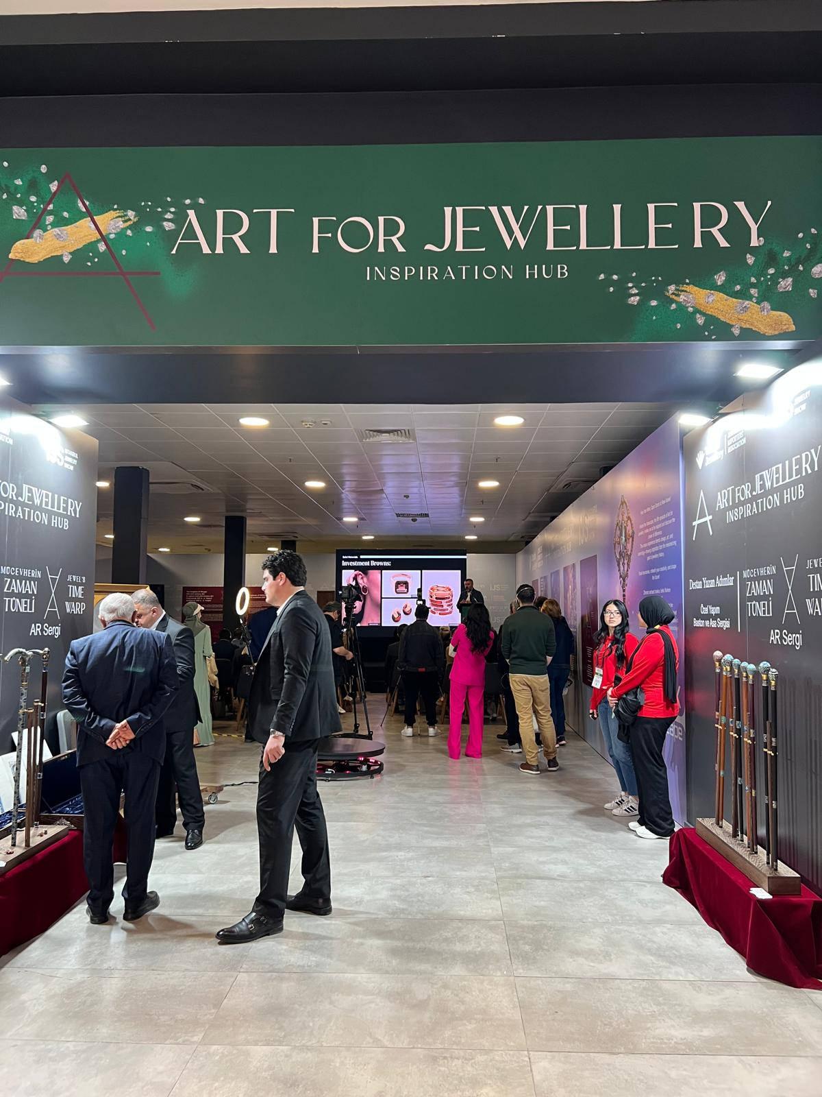 Art For Jewellery “Rüya Kalıntıları” teması ile sahnede
