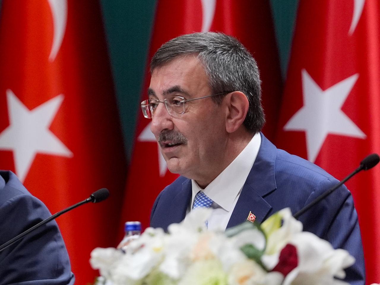 Cevdet Yılmaz duyurdu: Vergi zammı düşünmüyoruz, başka bir yol...