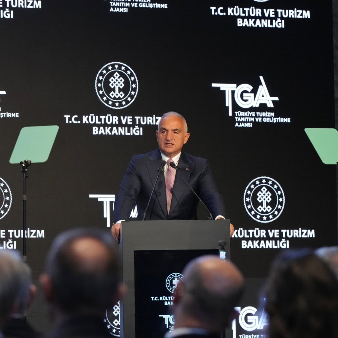 Bakan Ersoy: Turizmde rekor gelir! 9 ayda 50 milyar doları aştı