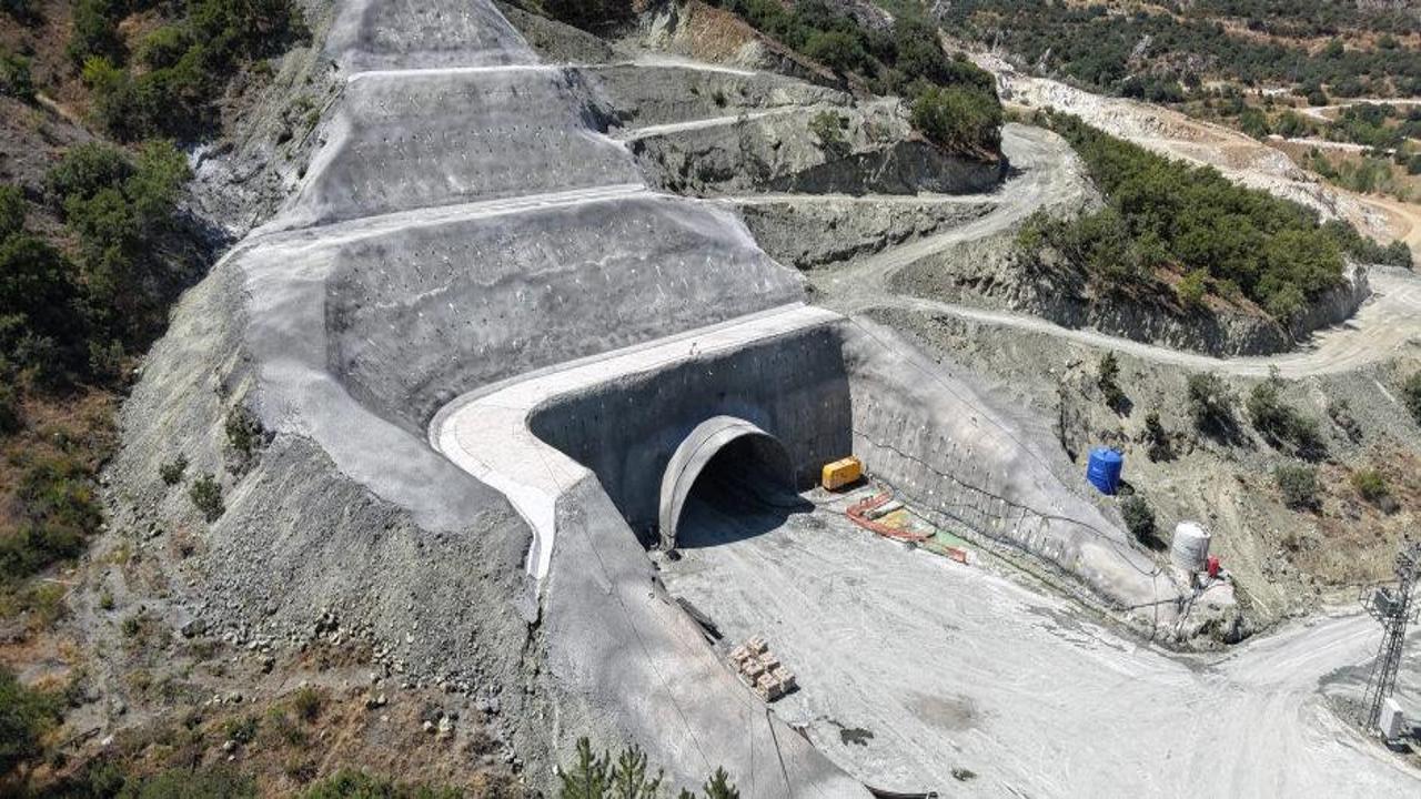 Çorum’a ilk kez demir yolu geliyor: Karadeniz’i Akdeniz’e bağlayacak!
