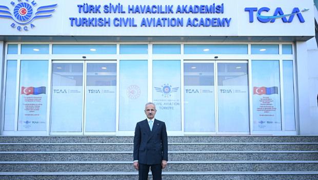 Bakan Uraloğlu: Pilot sayısı 17 bin 910'a ulaştı!