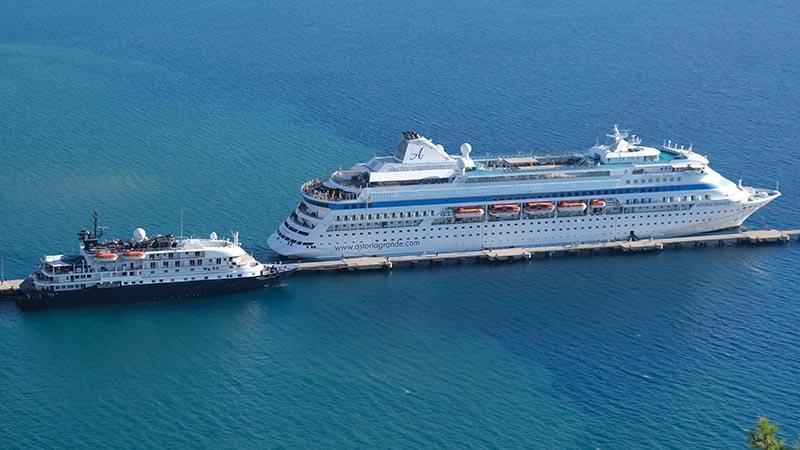 ‘Yüzen oteller’ ile iki ayda 52 bin 748 yolcu seyahat etti