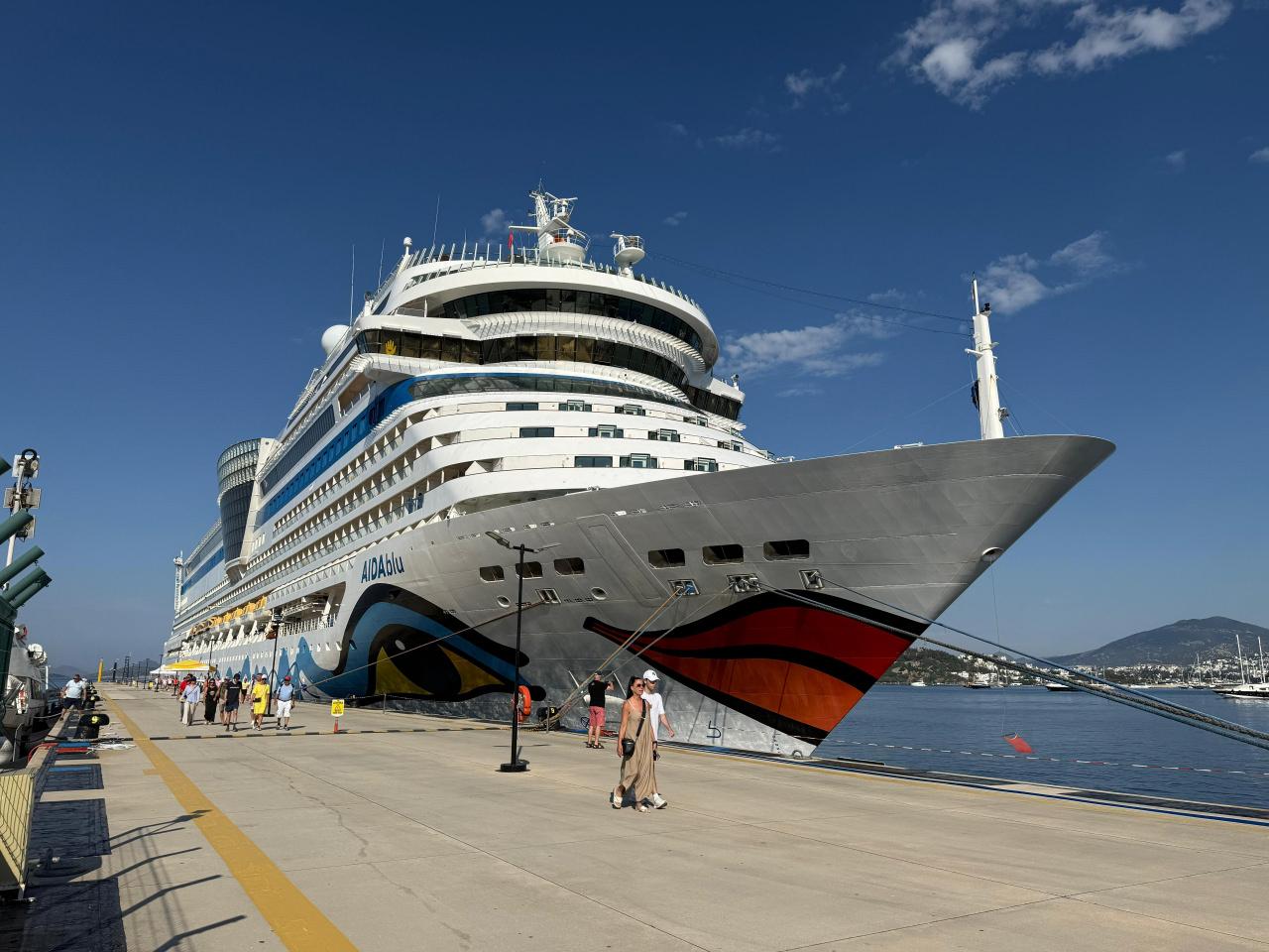 Bodrum'da kruvaziyer bereketi: Aidablu binlerce turisti getirdi