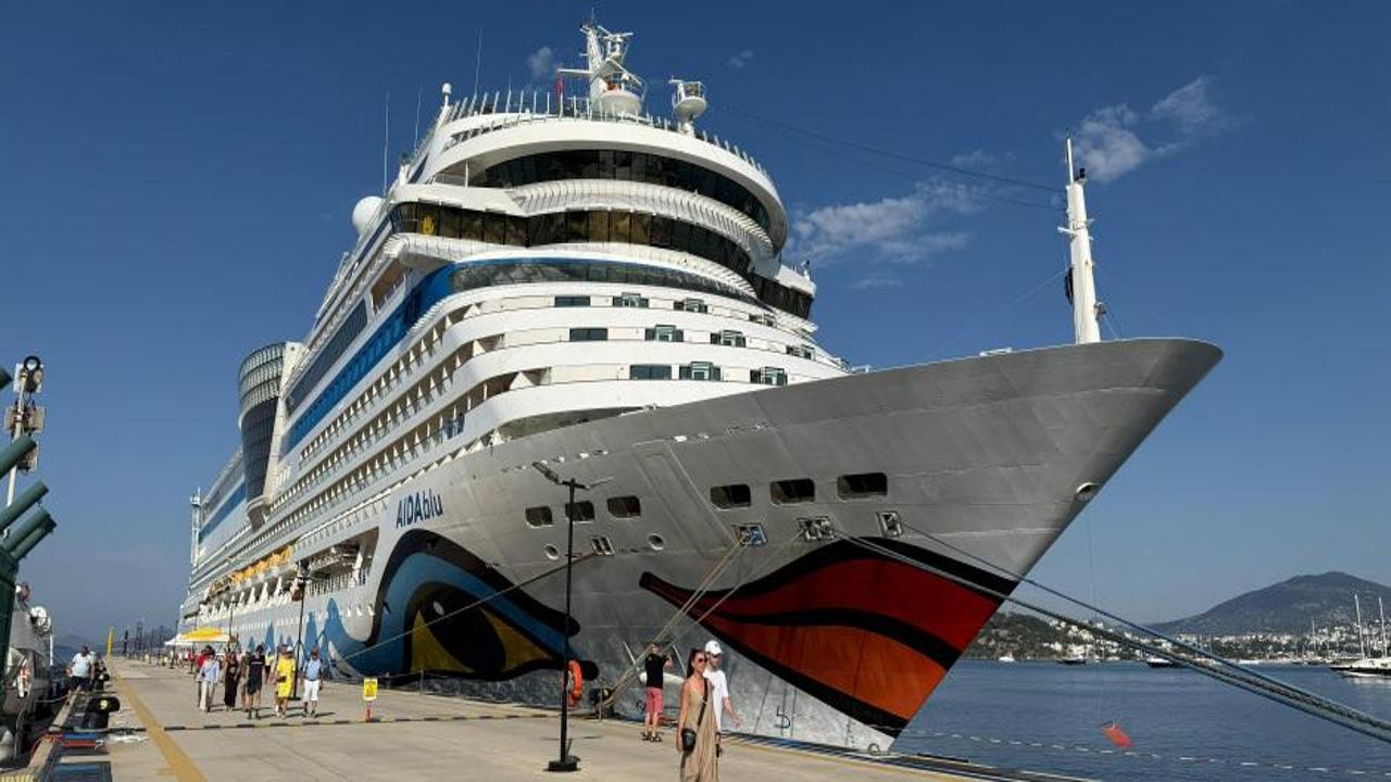 Bodrum’da kruvaziyer bereketi: Aidablu binlerce turisti getirdi