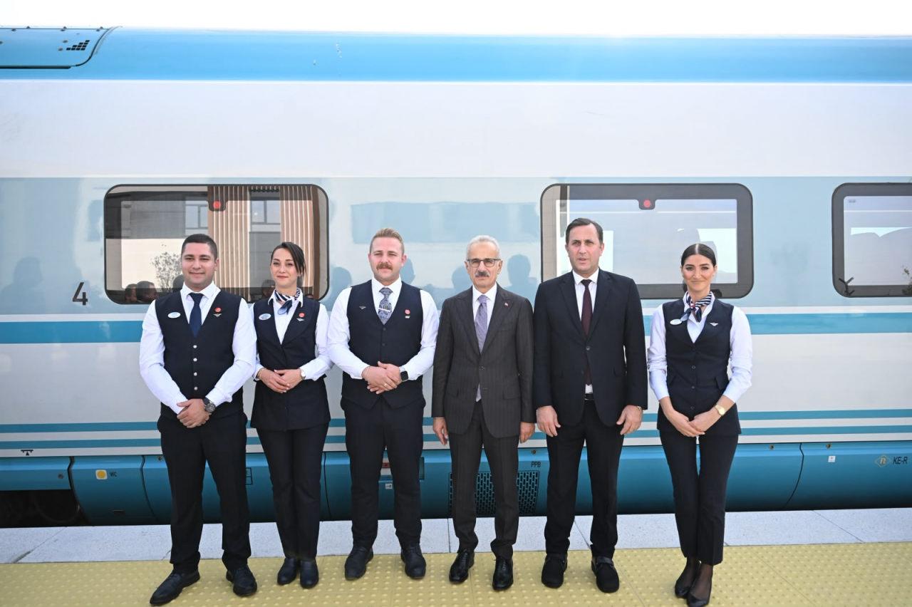 Erdoğan hizmete açacak! Bakan Uraloğlu duyurdu: Orta koridorun Avrupa’ya açılan en kritik yapısı