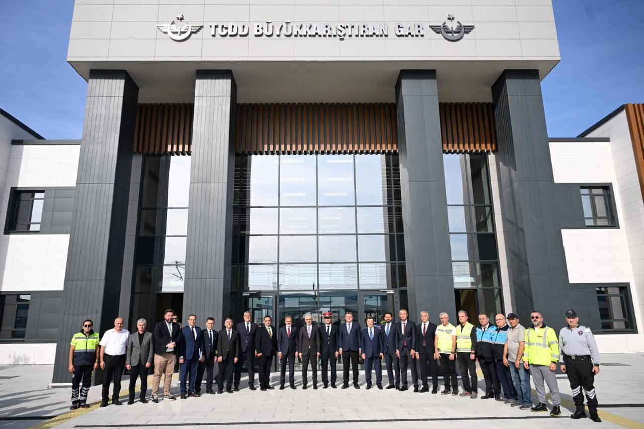 Erdoğan hizmete açacak! Bakan Uraloğlu duyurdu: Orta koridorun Avrupa’ya açılan en kritik yapısı