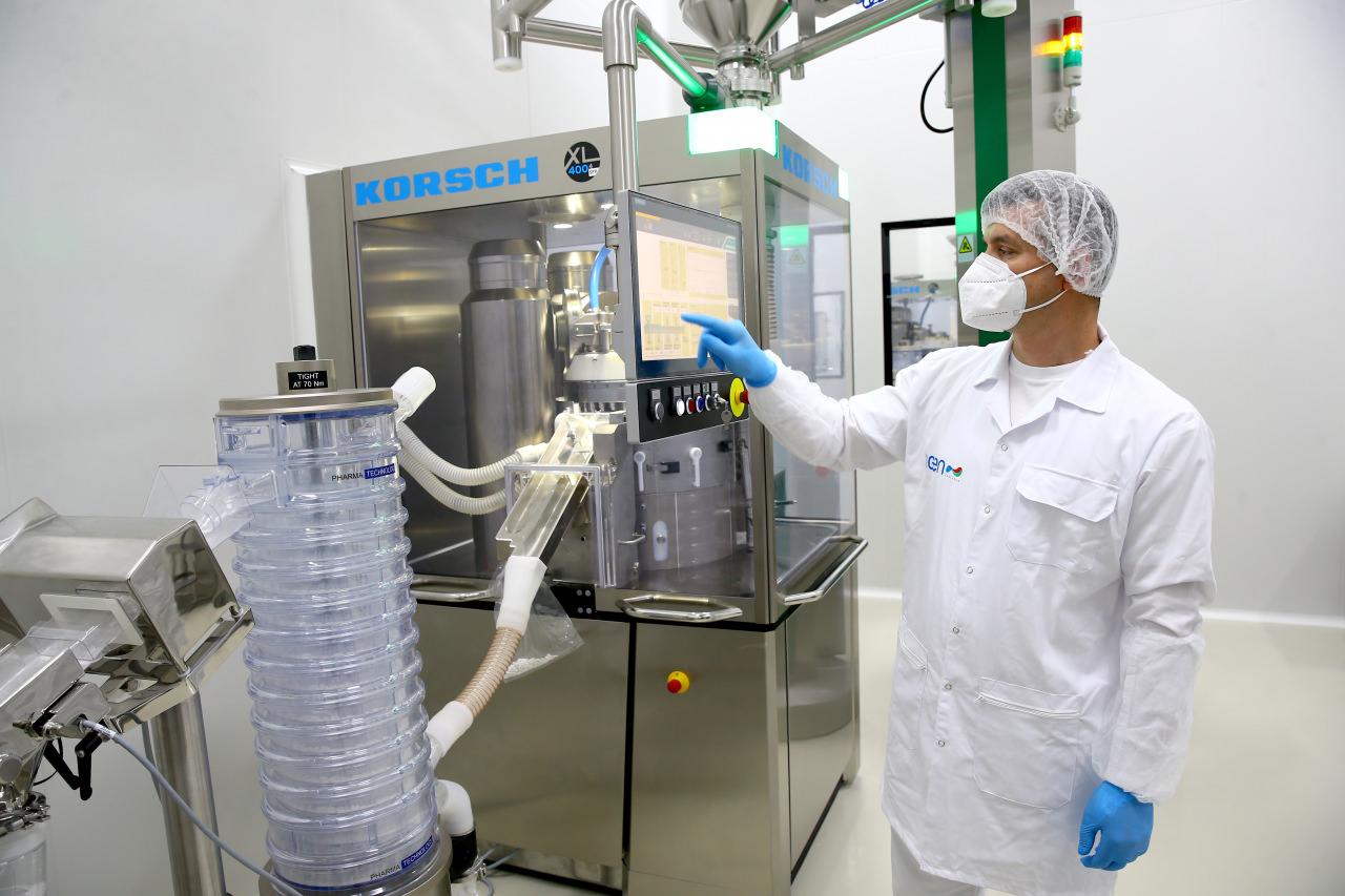 Azerbaycan'ın en büyük ilaç fabrikası kuruldu! Türk şirketi dev projeye imza attı