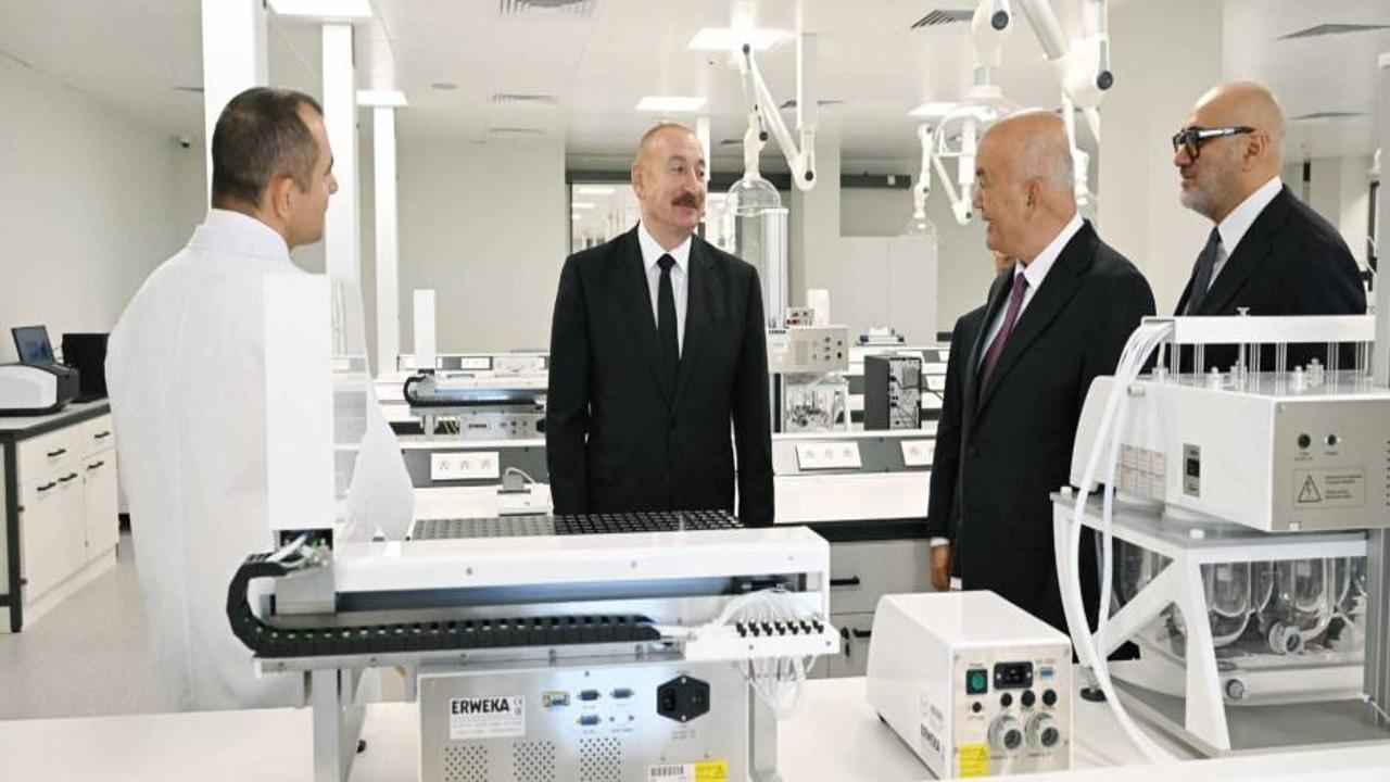 Azerbaycan’ın en büyük ilaç fabrikası kuruldu! Türk şirketi dev projeye imza attı